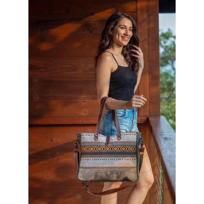 RUSTIC WEEKENDER BAG - MYRA BAG